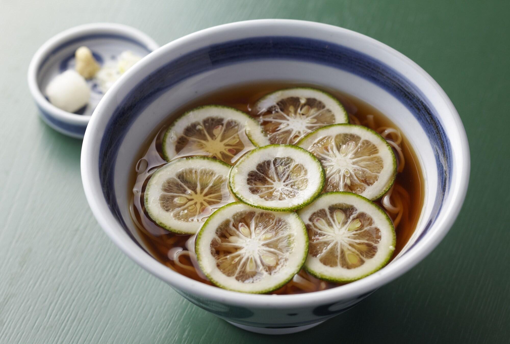 Hotel New Otani Hakata Fukuoka  Zewnętrze zdjęcie A bowl of yuzu cha