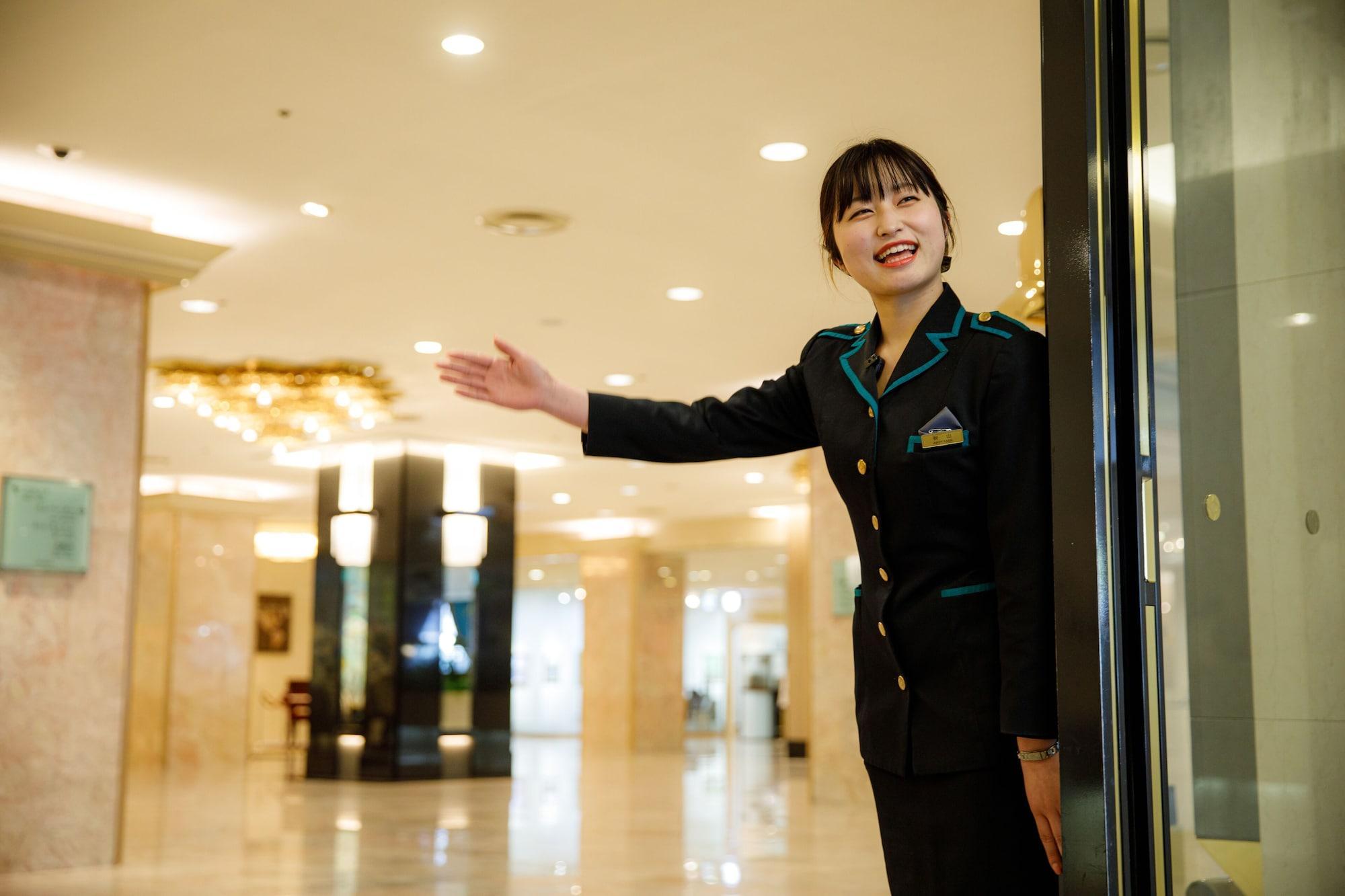 Hotel New Otani Hakata Fukuoka  Zewnętrze zdjęcie A hotel concierge